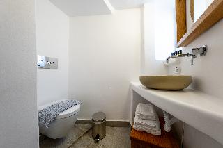 Amaze Suites