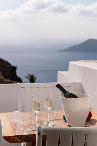 Amaze Suites