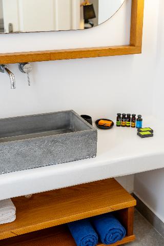 Amaze Suites