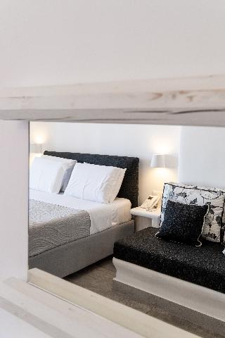 Amaze Suites