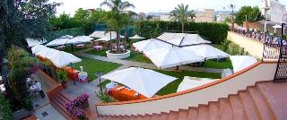 Pamaran Hotel, Naples
