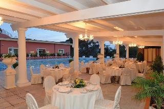 Pamaran Hotel, Naples