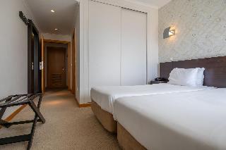 Room
 di White Waters