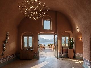 Andronis Luxury Suites