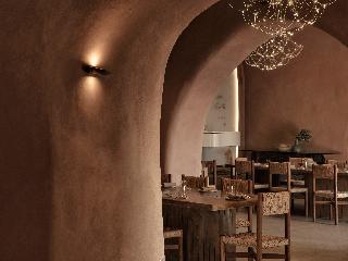 Andronis Luxury Suites
