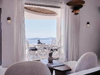 Andronis Luxury Suites
