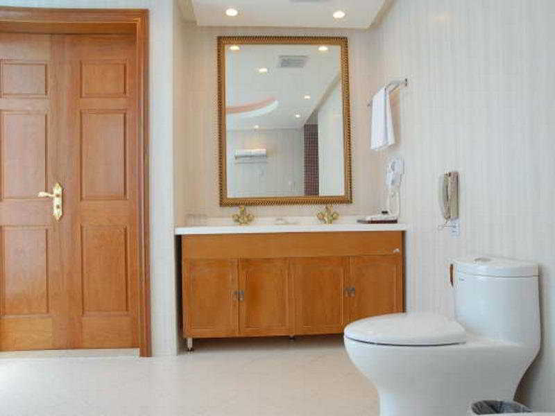 Room thumbnail 1
