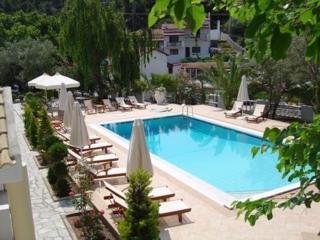 Pool
 di Villa Miltos