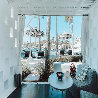 Room Room