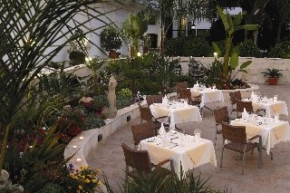 Restaurant
 di Adams Beach Hotel