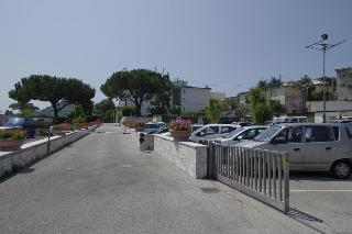 Tennis Hotel, Naples