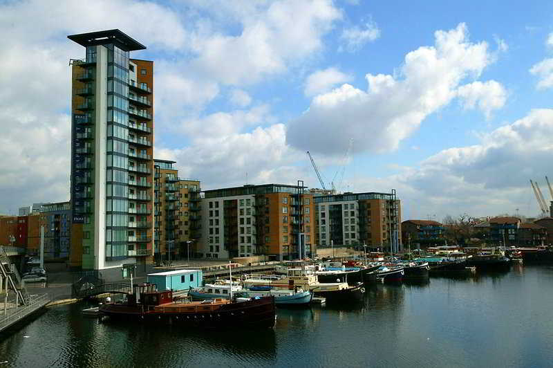 General view
 di Fraser Place Canary Wharf