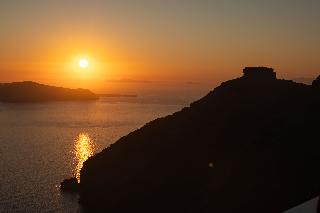 Sun Rocks Boutique Hotel | Caldera View Suites
