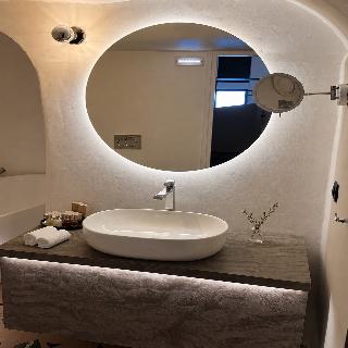 Sun Rocks Boutique Hotel | Caldera View Suites