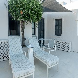 Sun Rocks Boutique Hotel | Caldera View Suites