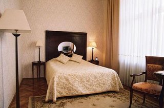 Room
 di Ostoya Palace