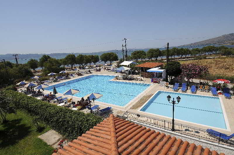 Pool
 di Kalloni bay