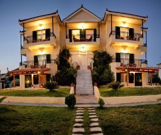 General view
 di Aristi Studios