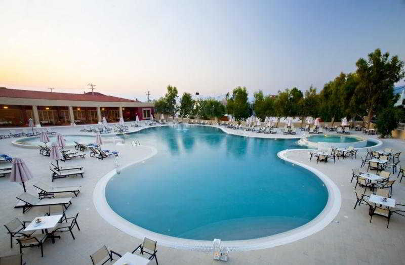 Pool
 di Alkyon Resort Hotel & SPA