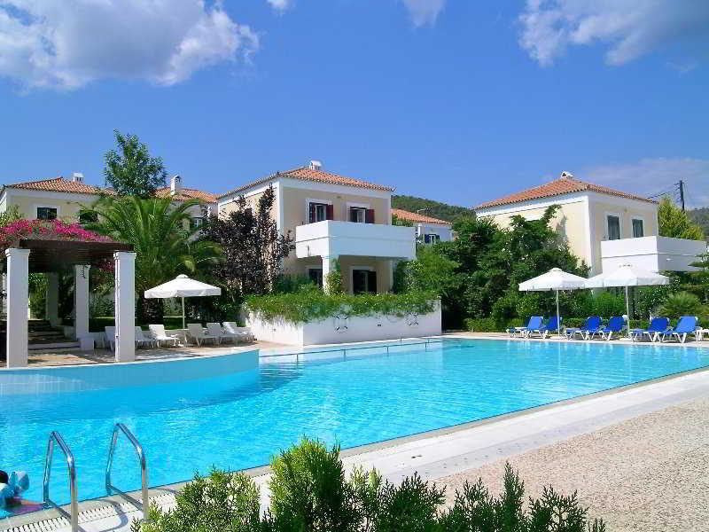 Pool
 di Nissia Traditional Residencies