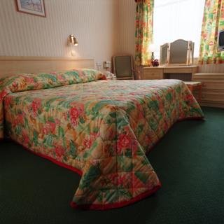 Room
 di The Monterey