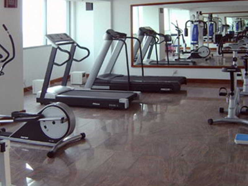 Sports and Entertainment
 di Sarina