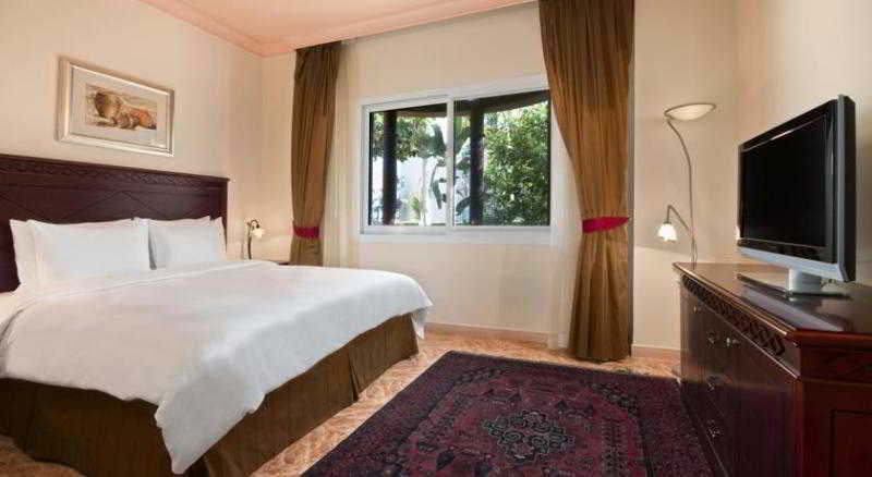 Hilton Fujairah Resort - Zimmer