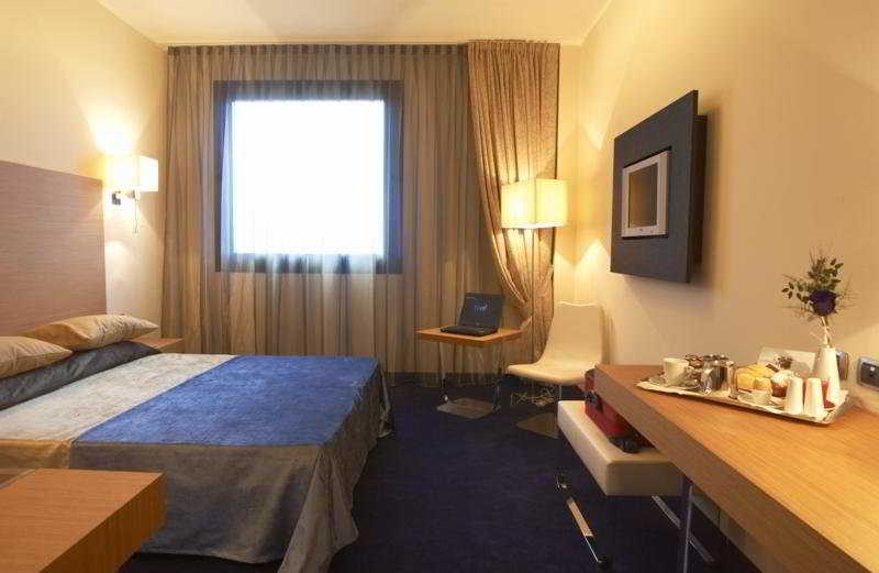 Deltahotel (Ferrara), Ferrara