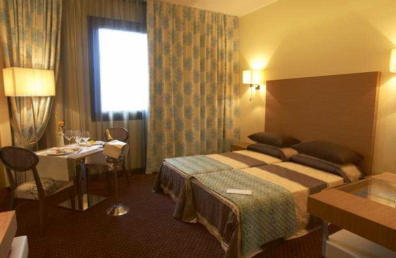 Deltahotel (Ferrara), Ferrara