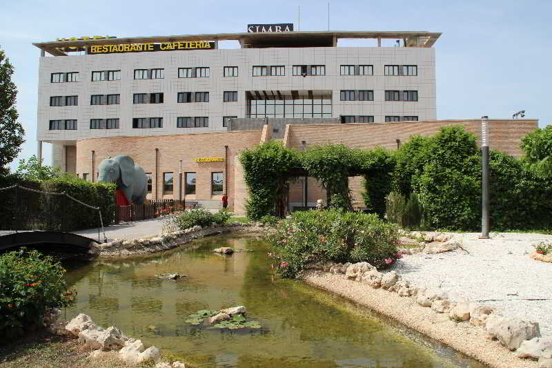 HOTEL LOUTY SIMBA