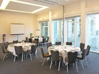 Conferences
 di De France