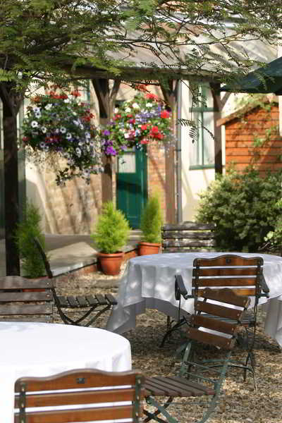 General view
 di Brook Whipper-In