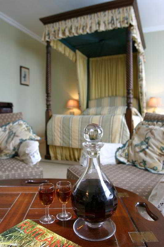 Room
 di Brook Whipper-In