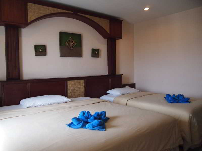 Room thumbnail 23