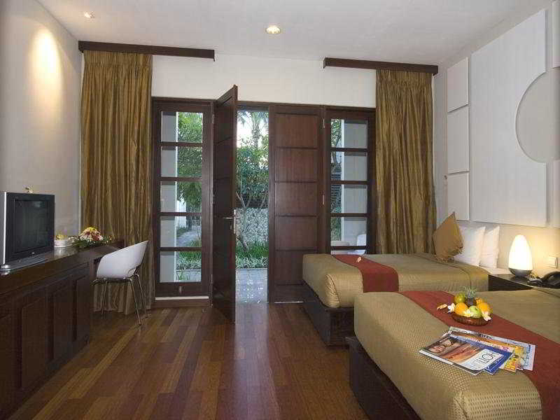 Room thumbnail 2