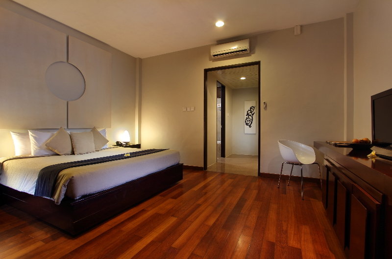 Room thumbnail 3