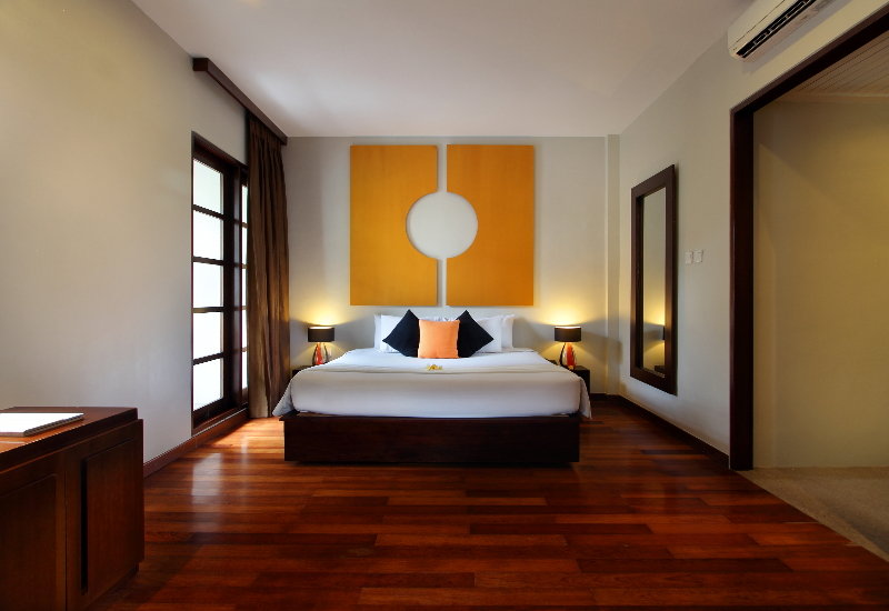 Room thumbnail 4