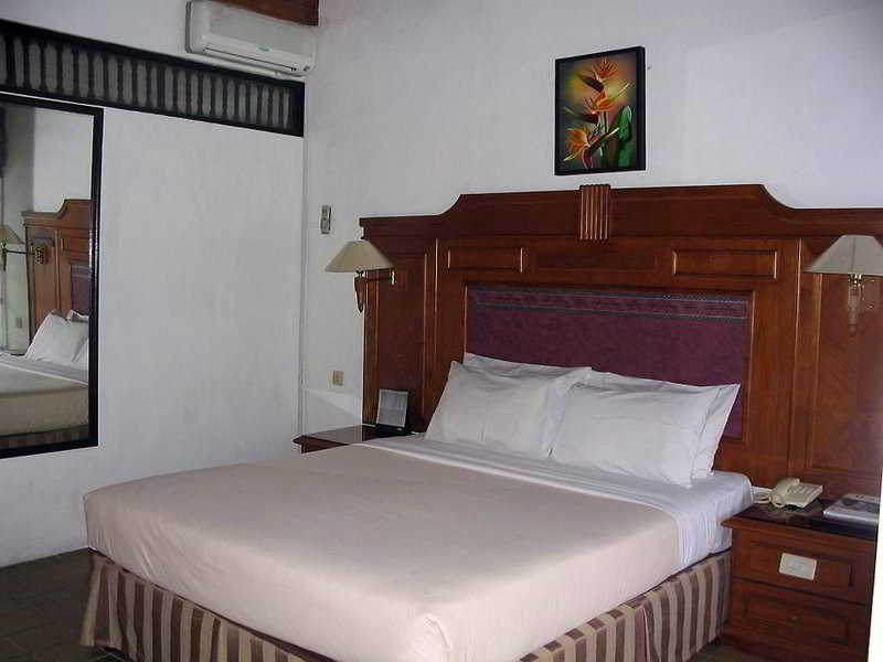 Room thumbnail 1