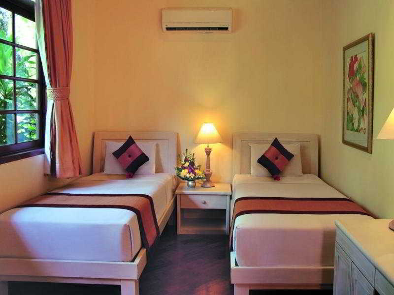 Room thumbnail 1