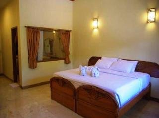 Room thumbnail 4