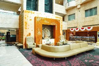 Surabaya Suites Hotel Powered by Archipelago
