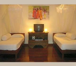 Room thumbnail 4