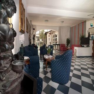 Corona Hotel
