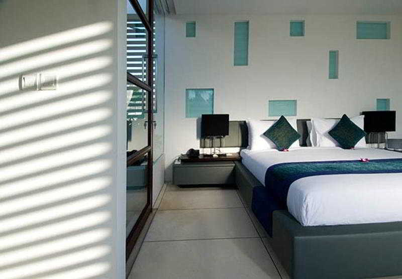 Room thumbnail 2