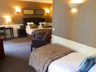 Room thumbnail 4