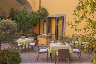 Le Cheminee Business Hotel, Naples