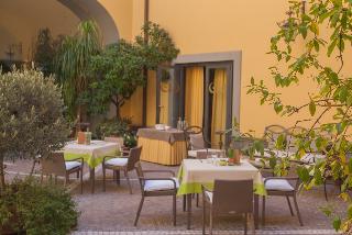 Le Cheminee Business Hotel, Naples