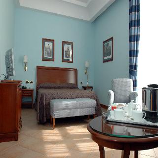 Room Room