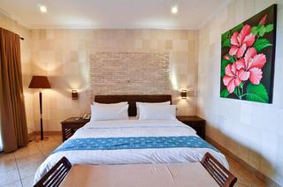 Room thumbnail 6