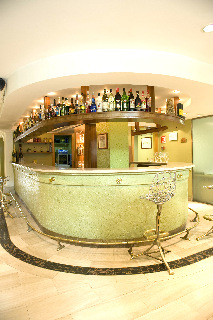 Bar
 di Hispanos 7 Suiza Apartament-Restaurant